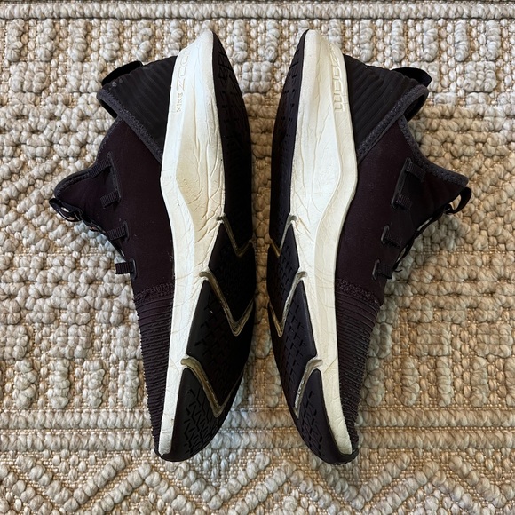 Nike Zoom Sneakers - Picture 3 of 7